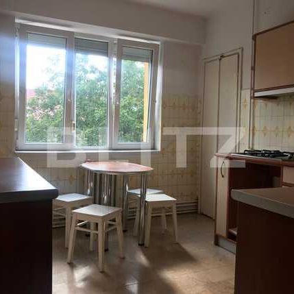 Apartament 4 camere, nemobilat, 110 mp, zona Aleea Muscel - Photo 1