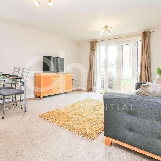 Birch Meadow Close, Warwick, CV34 - Photo 1