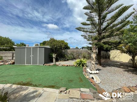 Located in the Heart of Braybrook, - Photo 3