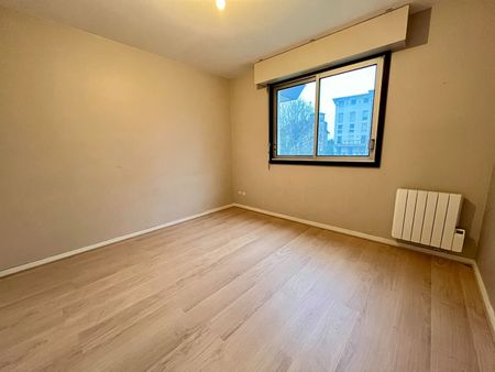 Location Appartement 5 pièces 105m² - Photo 5