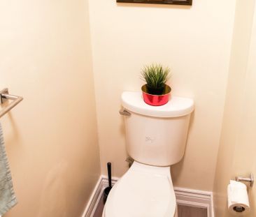 For Lease - 43 Greenwich Circle, Brampton, Ontario - Photo 2