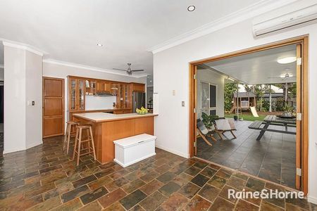 Delightfully Different - Photo 3