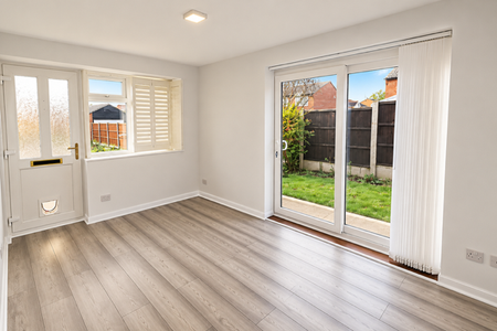 1 bedroom semi-detached house to rent - Photo 2