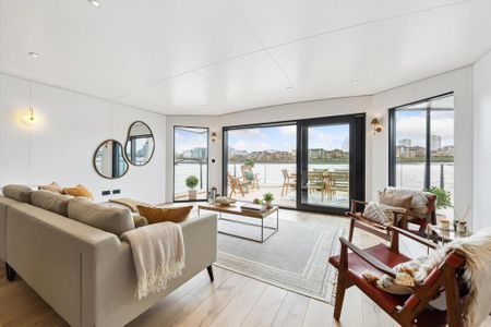 2 bedroom houseboat to rent - Photo 2