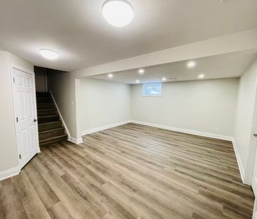For Lease - 3260 Oakglade Crescent Unit# basement, Mississauga, Ont... - Photo 3