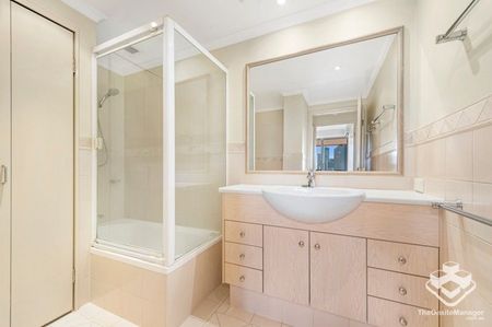 The Best Location with Stunning City & River Views - Photo 5