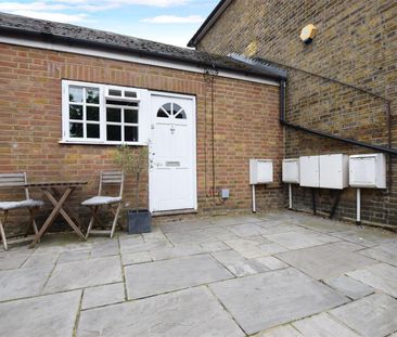 Tudor Road, Hampton, TW12 - Photo 2