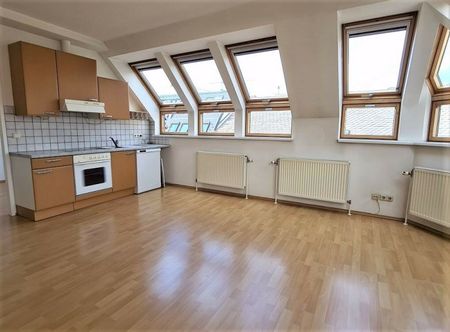 DACHGESCHOSS, AUGARTEN-NÄHE, 87 m² Maisonette mit 10 m2 Terrasse, Wohnküche, 2 Zimmer, Galerie, 2 Bäder, Rembrandtstraße - Photo 5