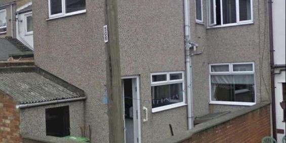 3 bedroom house of multiple occupation to rent - Photo 3