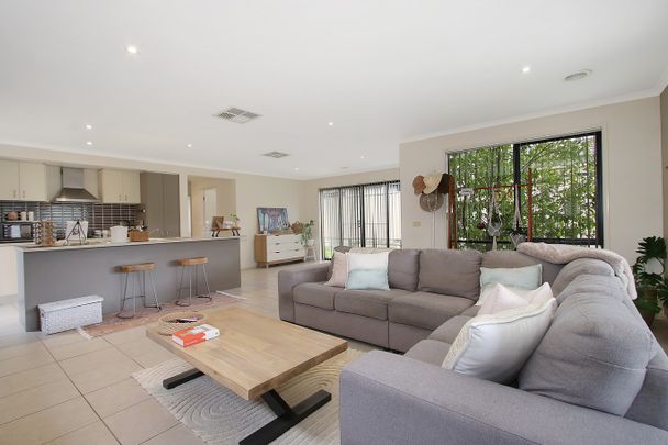 103 Yarralumla Drive - Photo 1