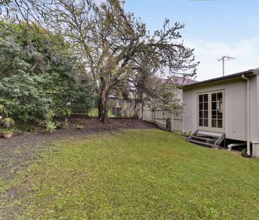 3-Bedroom Classic Colonial - Reduced Rent with Driveway Access Cond... - Photo 5