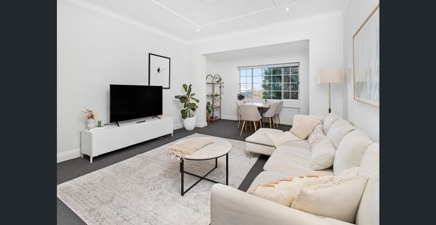 City Living, Beach Lifestyle! - Photo 1