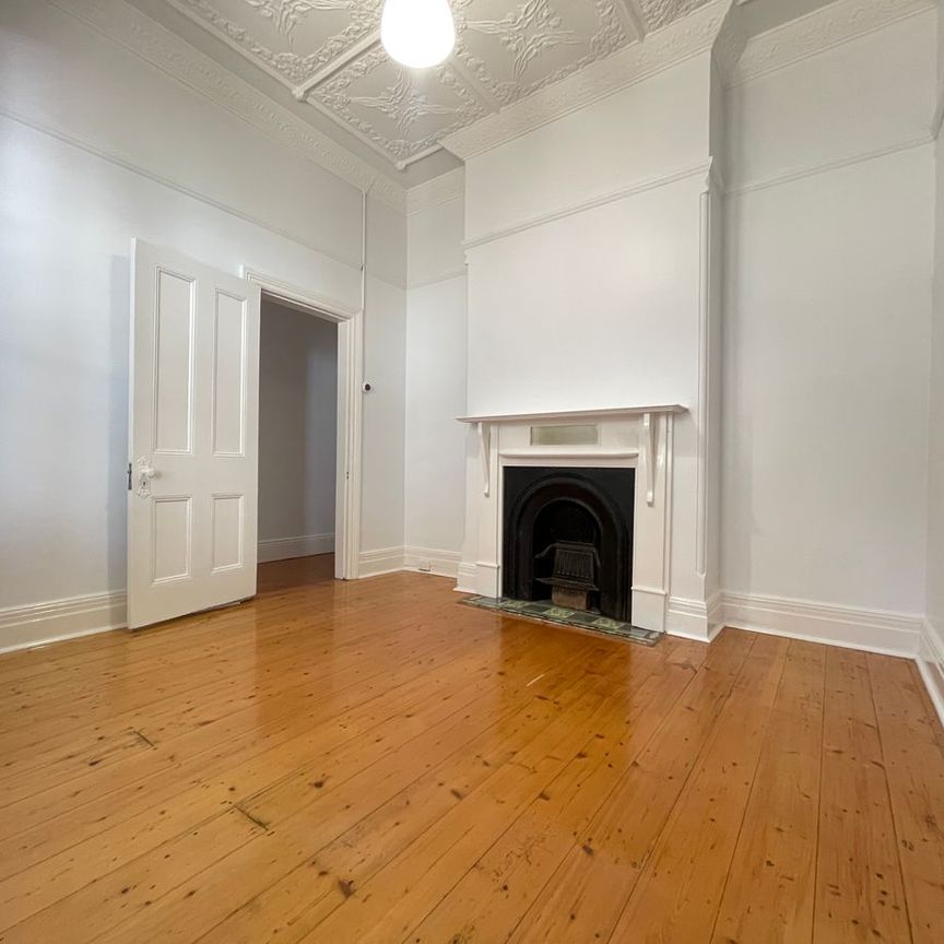 Charming 2 Bedroom Semi Home - Photo 1