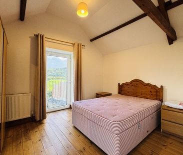 Y Stabal, Carmarthen, SA32 - Photo 1