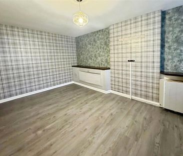 3 bedroom detached house to rent - Photo 4