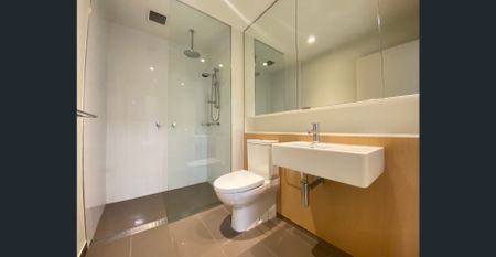 Sprite Level Two Bedroom In Waterloo For Lease - Photo 5