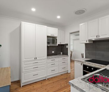 Three-bedroom Lakeside Retreat - Photo 6