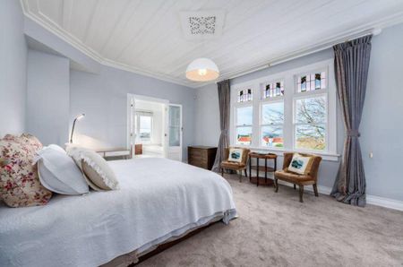 Beautifully Presented Character Family Home - Photo 5