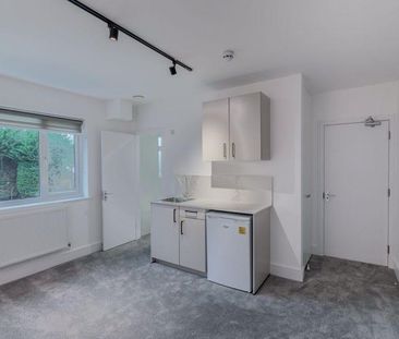 Studio to rent - Photo 6