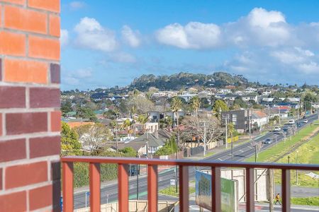 Pet friendly, close to motorways - Photo 2