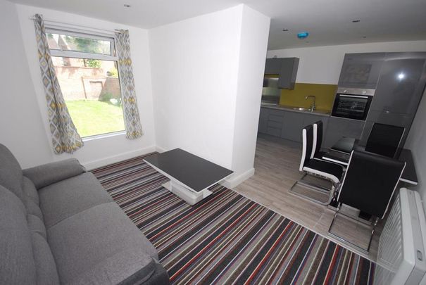 3 bedroom apartment to rent - Photo 1