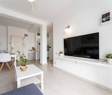 Avenida Antonio Machado - Photo 1