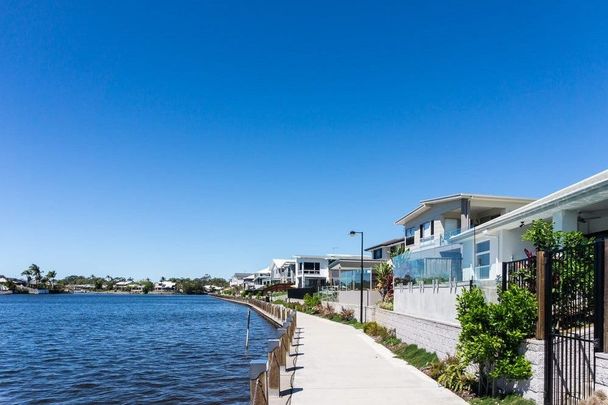 Luxurious Waterfront Living - Photo 1
