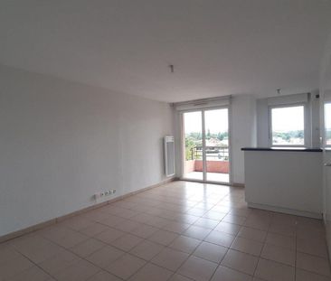 location Appartement T2 DE 41m² À FONBEAUZARD - Photo 1