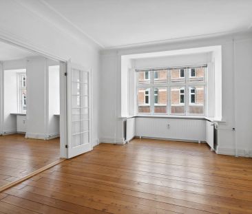 Charmerende lejlighed med altan i Aalborgs hjerte - Photo 2