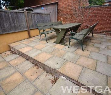 Donnington Gardens, Reading, RG1 - Photo 2