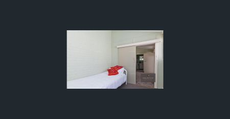 Furnished 3-Bedroom Home in Prime Location - Photo 4