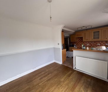 3 bedroom terraced house to rent - Photo 6