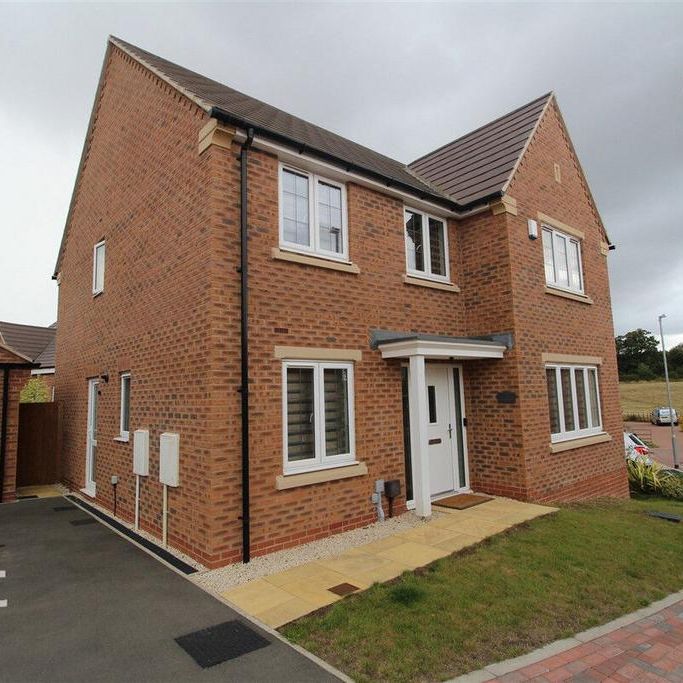 4 bedroom detached house to rent - Photo 1
