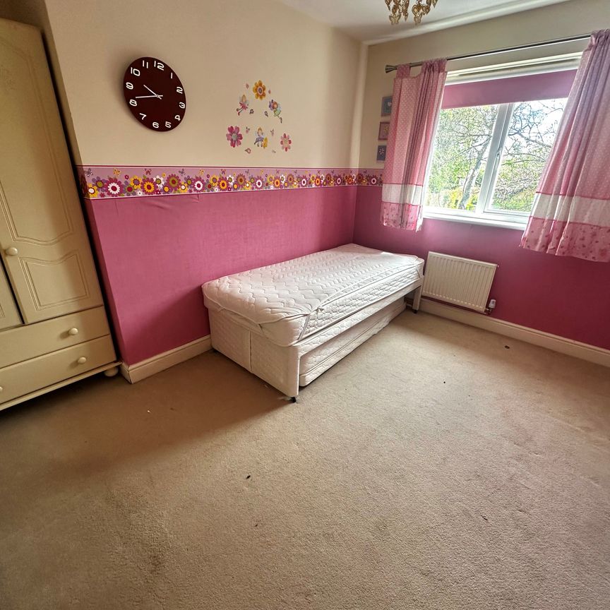 Wychwood, Wirral, Upton - Photo 1