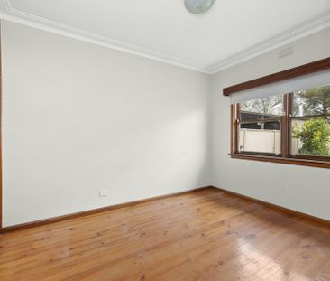 17 White Avenue, Wendouree Vic 3355 - Photo 1