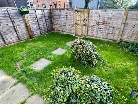 4 bedroom terraced house to rent - Photo 4