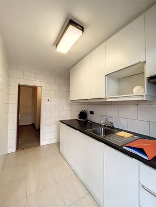 Centraal gelegen, instapklaar twee slaapkamer appartement - Foto 1