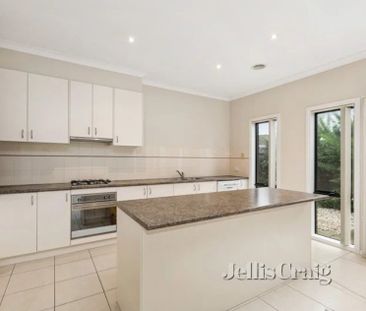 56 Greene Street, South Kingsville - Photo 2