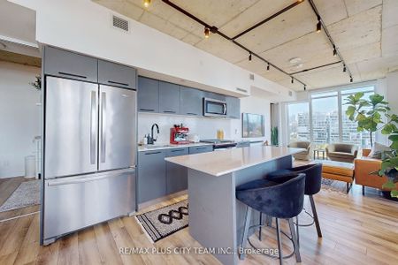 Riverside Square Lofts 15-45 , #817 - Photo 5