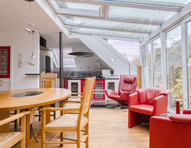 Penthouse-Wohnung, hochwertig möbliert und in bester Lage mit Blick in den Bürgerpark - Photo 1