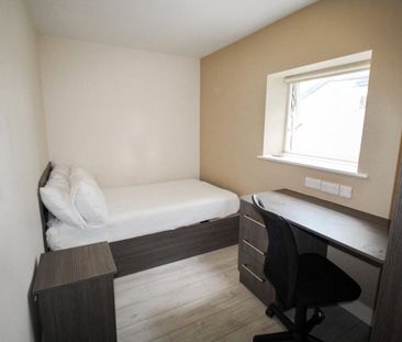 3 bedroom apartment to rent - Photo 6