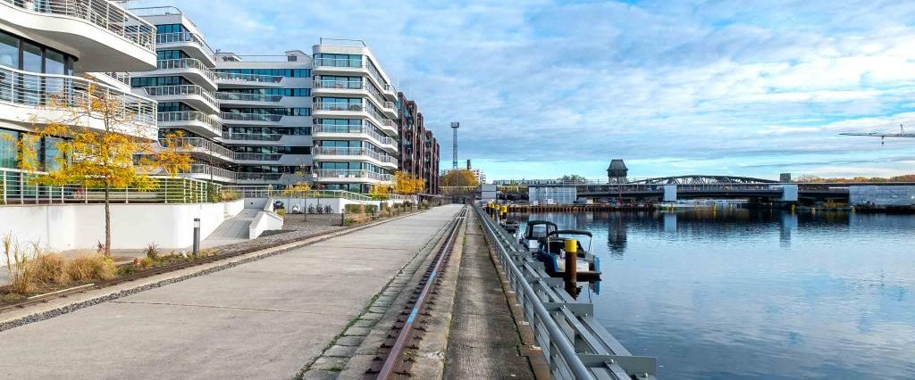 Wassernah, Szenenah, Wunderbar: Wohnen im Architekturpreis-Haus - Foto 1