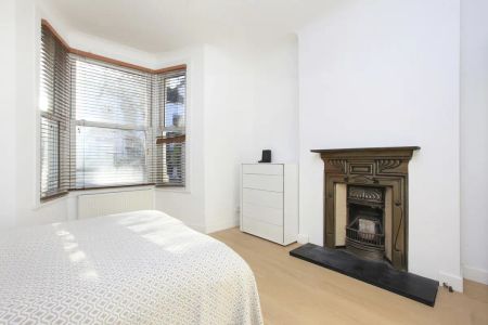 1 bedroom flat in Wandsworth - Photo 5