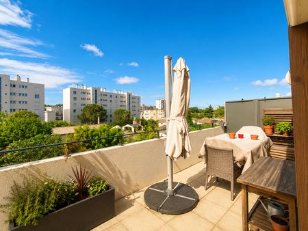 Montpellier Aubes , T4 meublé 92 m² avec terrasse et parking, - Photo 5