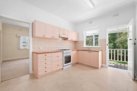 51 Spruzen Avenue, Kew East VIC 3102 - Photo 4