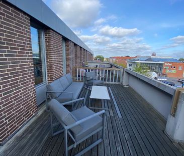 Øverste etage med stor privat altan - Photo 2