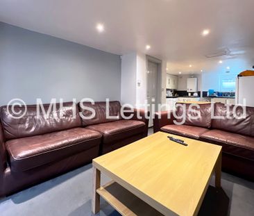 6 Bedroom Mid Terraced House for rent in Hessle View - Photo 3