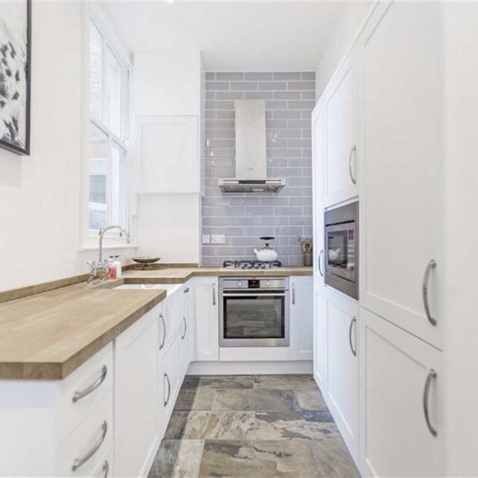 2 Bed Flat, Trinity Road, SW17 - Photo 1