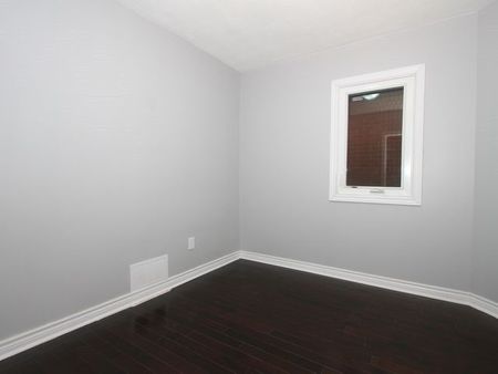 For Lease - 30 Elder Avenue, Toronto, Ontario - Photo 3