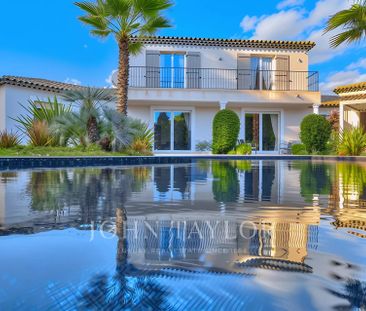 Maison à louer Mougins, Cote d'Azur, France7 500 EUR / Mois - Photo 2